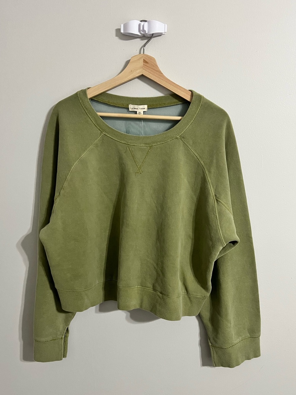 Silence + Noise Olive Cropped Mesh Back Sweatshirt | Size L